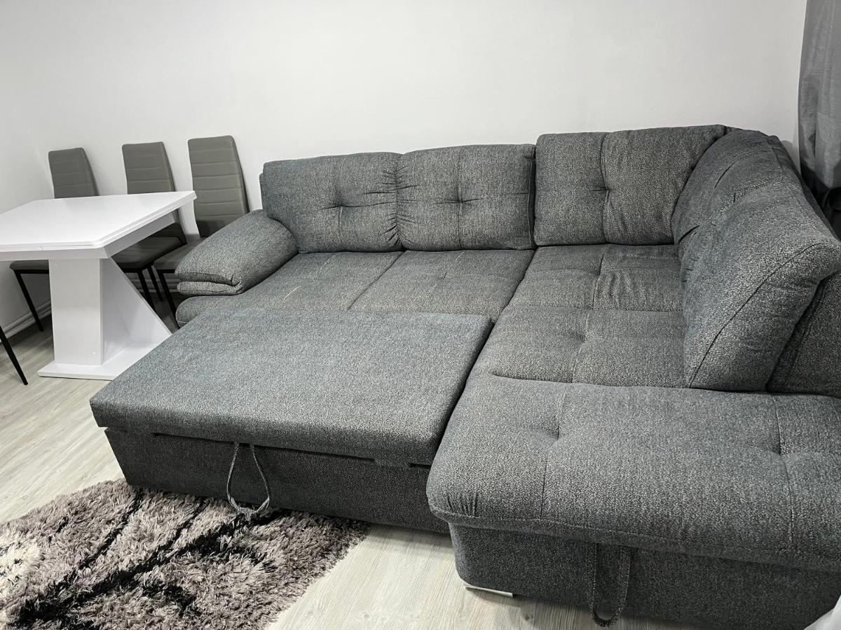 Home Sweet Home Apartment With 3 Rooms Бузеу Екстер'єр фото